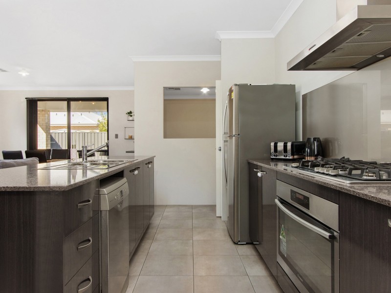 27 Holbeck Way, Baldivis WA 6171