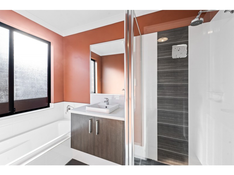 69 Cheriton Avenue, Ellenbrook WA 6069