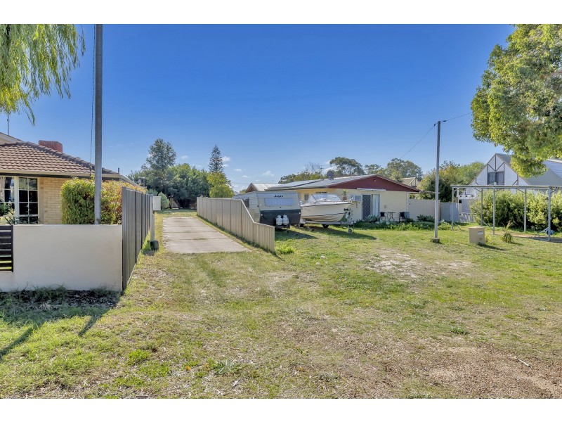 20B Roy Road, Coodanup WA 6210