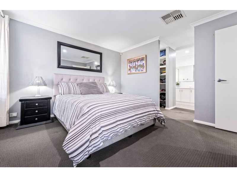 15 Carbine Loop, Banksia Grove WA 6031