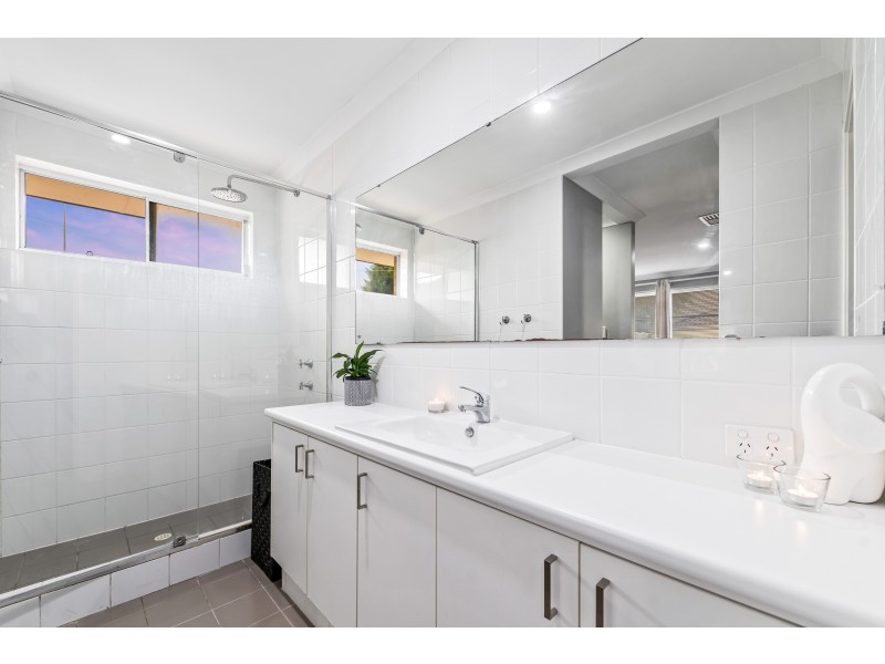 15 Carbine Loop, Banksia Grove WA 6031