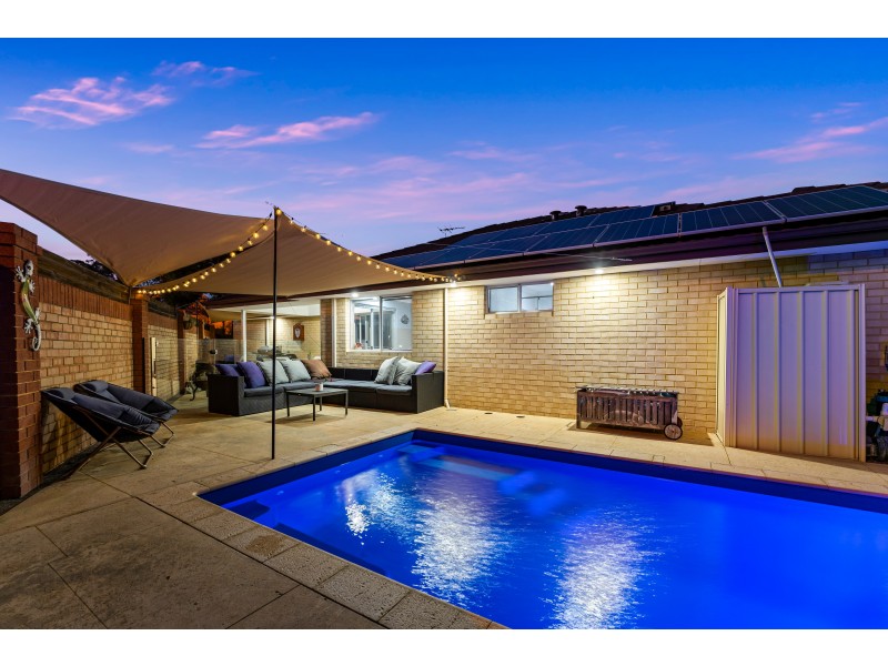15 Carbine Loop, Banksia Grove WA 6031