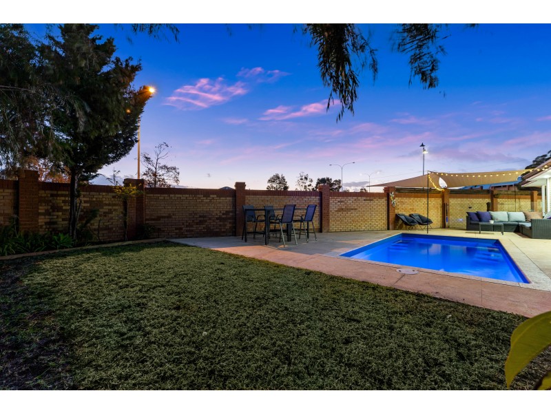 15 Carbine Loop, Banksia Grove WA 6031