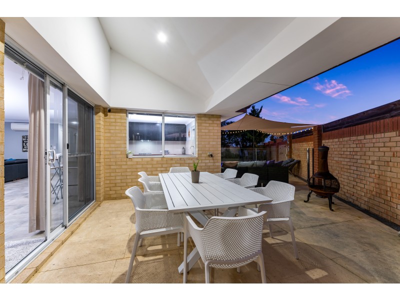 15 Carbine Loop, Banksia Grove WA 6031