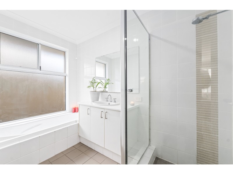 15 Carbine Loop, Banksia Grove WA 6031