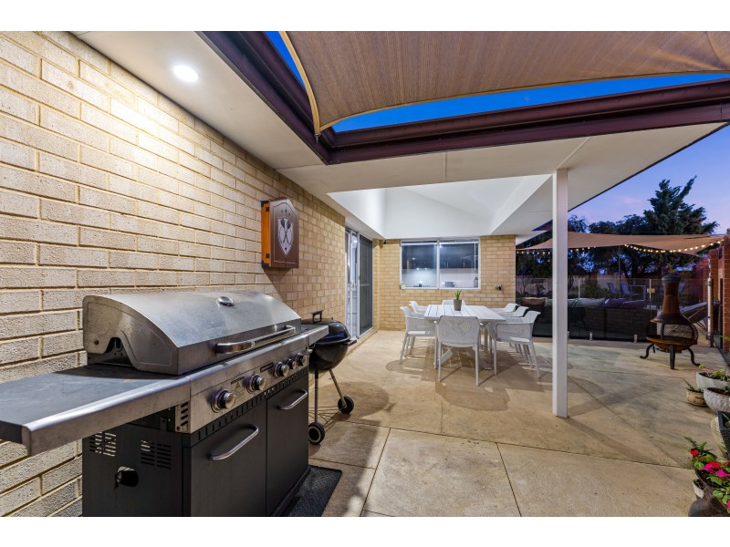 15 Carbine Loop, Banksia Grove WA 6031