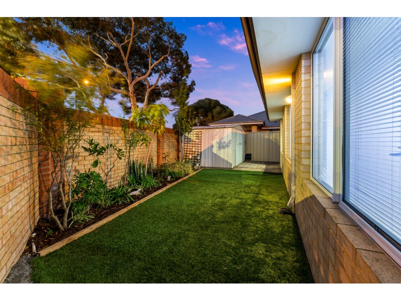 15 Carbine Loop, Banksia Grove WA 6031