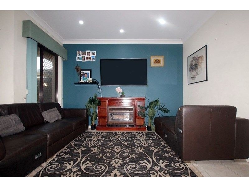 12 Bullfinch Way, Ballajura WA 6066