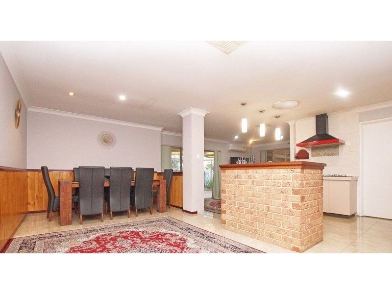 12 Bullfinch Way, Ballajura WA 6066