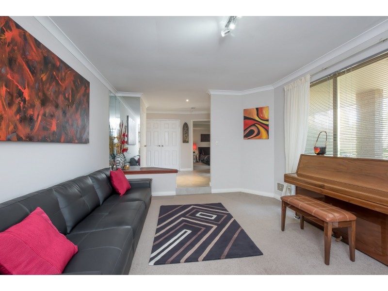 5 Gleneagles Close, Connolly WA 6027