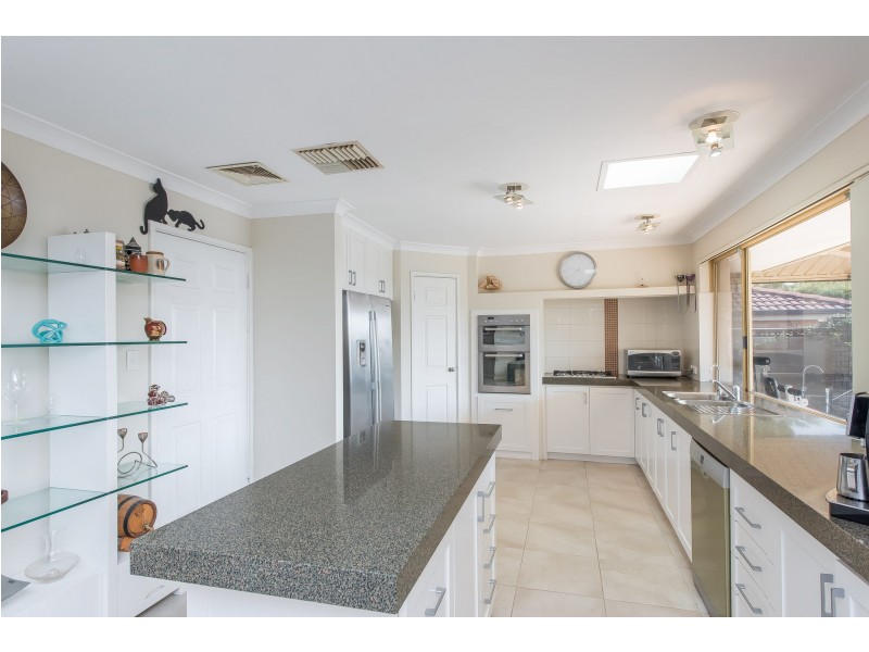 5 Gleneagles Close, Connolly WA 6027