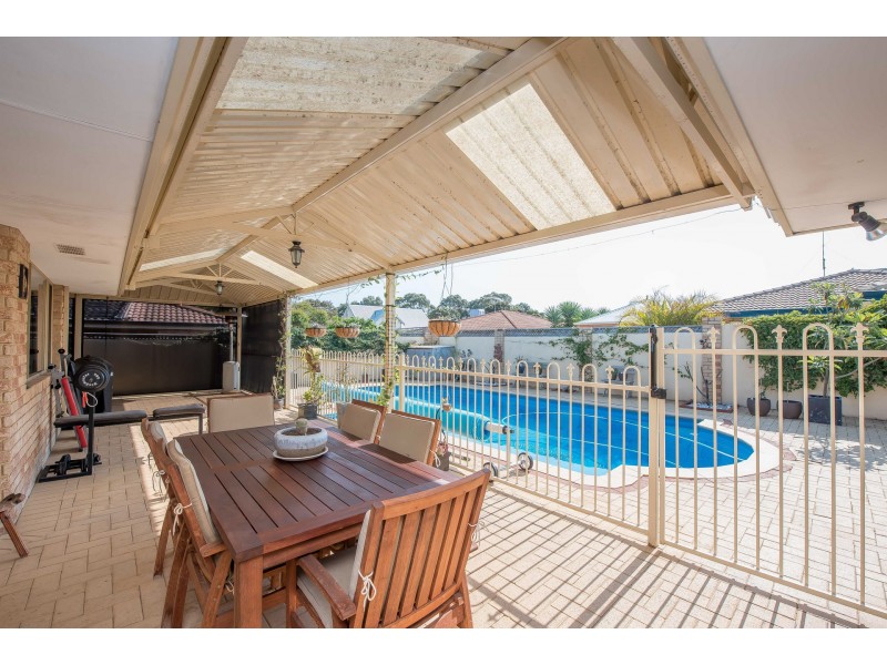 5 Gleneagles Close, Connolly WA 6027