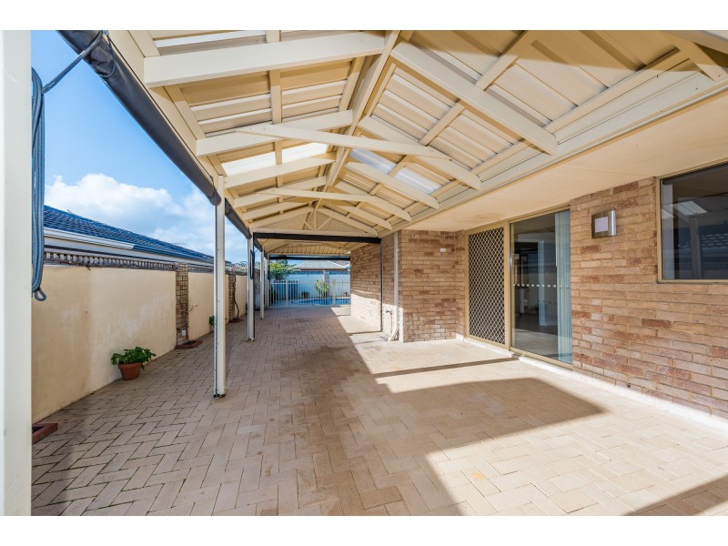 5 Gleneagles Close, Connolly WA 6027