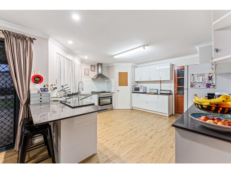 49 Innesvale Way, Carramar WA 6031