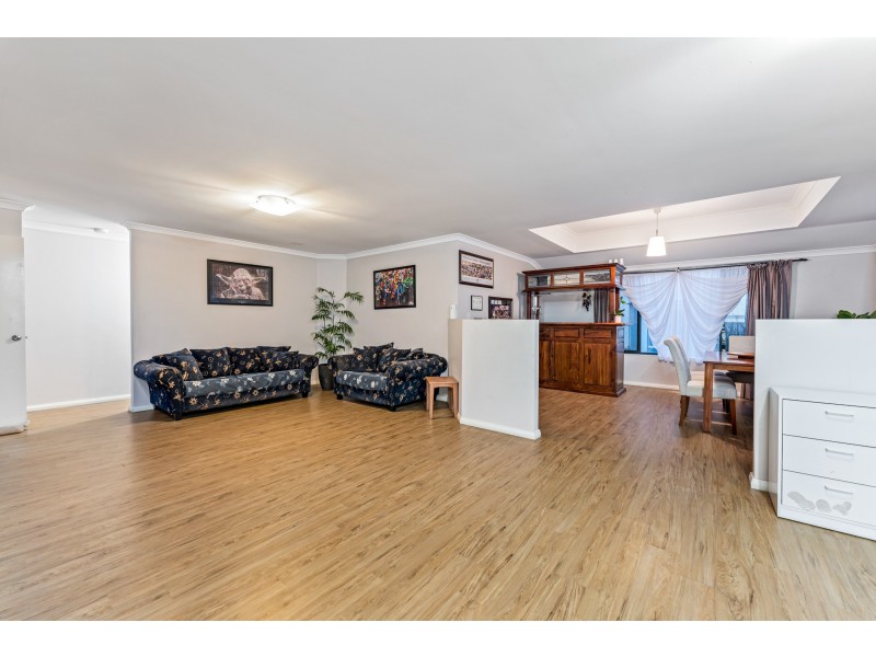 49 Innesvale Way, Carramar WA 6031