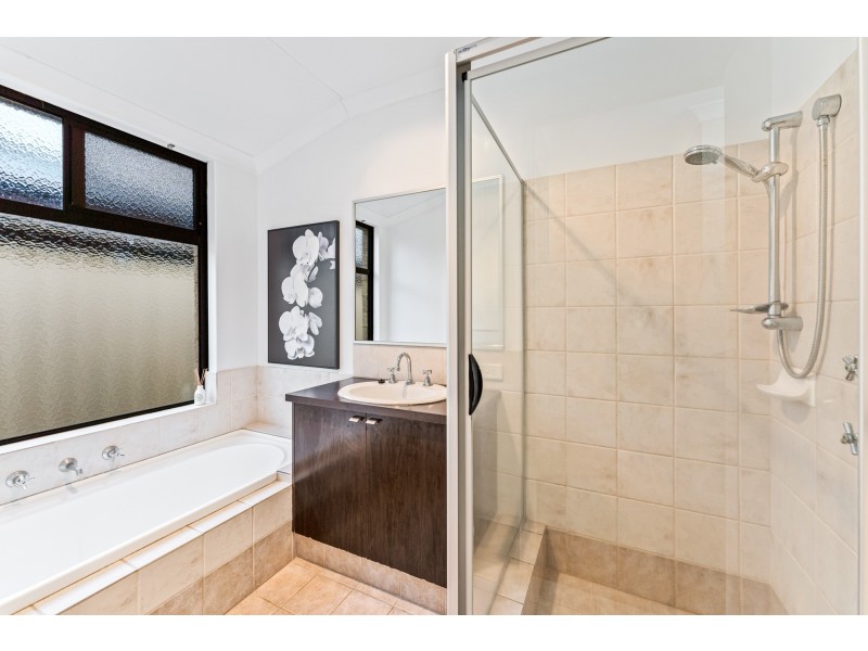 49 Innesvale Way, Carramar WA 6031