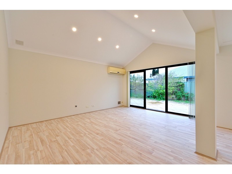 22 Olympus Loop, Merriwa WA 6030