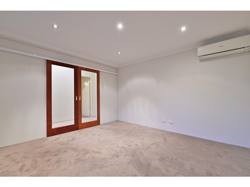 22 Olympus Loop, Merriwa WA 6030