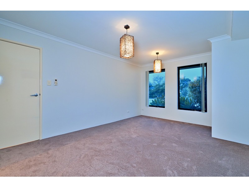 22 Olympus Loop, Merriwa WA 6030