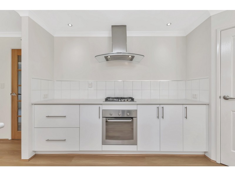 34 Santalum Circus, Halls Head WA 6210