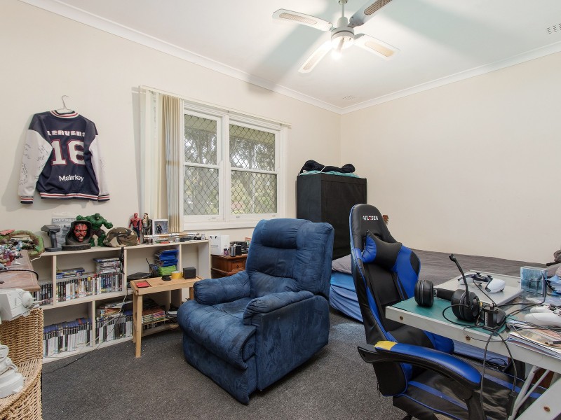 20 Medina Avenue, Medina WA 6167