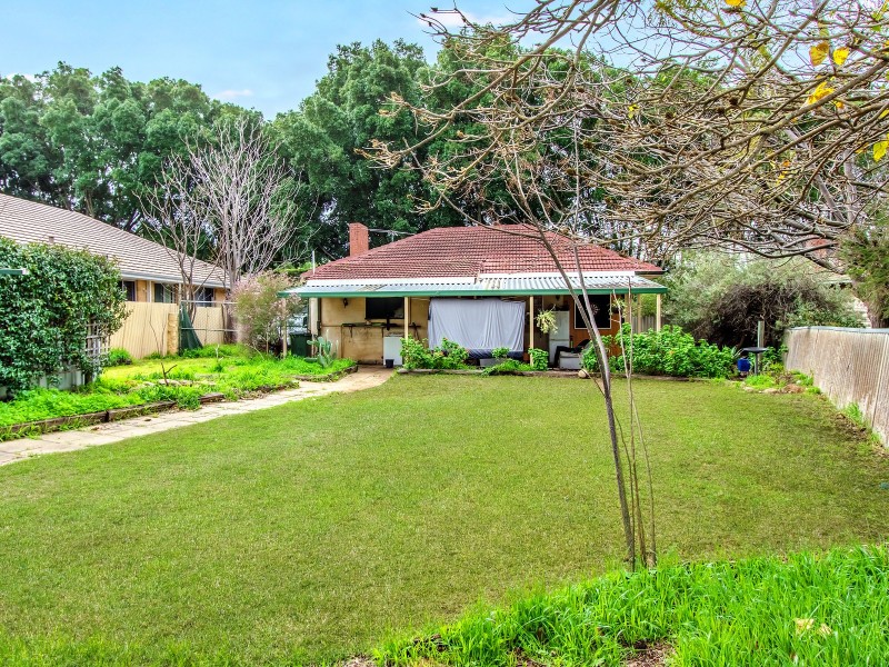 20 Medina Avenue, Medina WA 6167