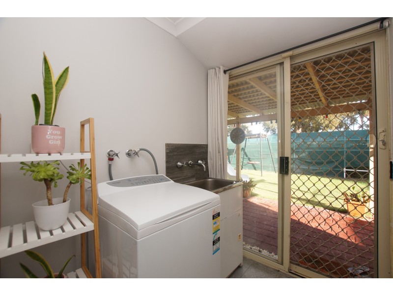 41 Mammoth Court, Ballajura WA 6066