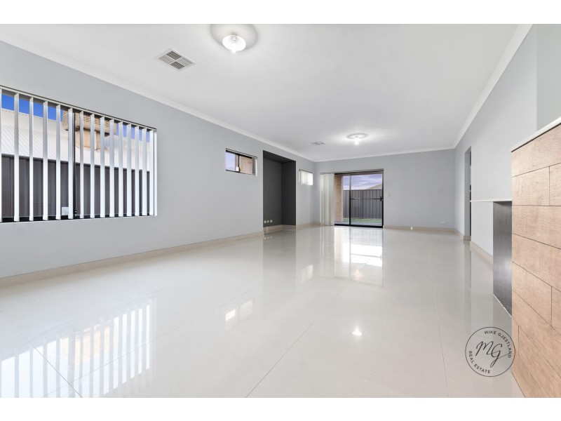 62 Echidna Street, Banksia Grove WA 6031