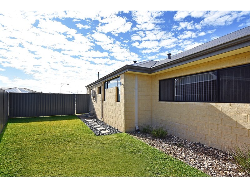 44 Portmarnock Drive, The Vines WA 6069