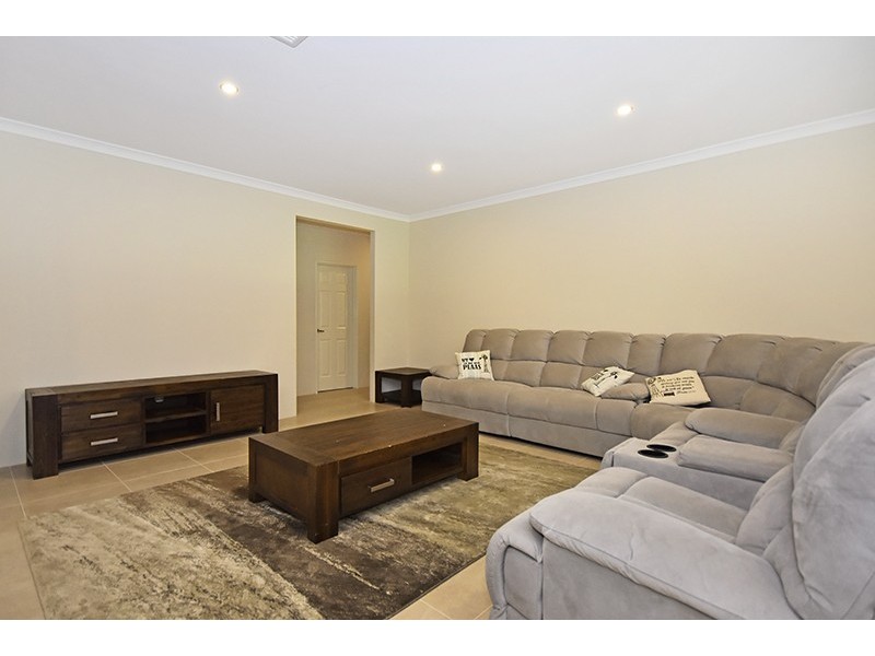 44 Portmarnock Drive, The Vines WA 6069
