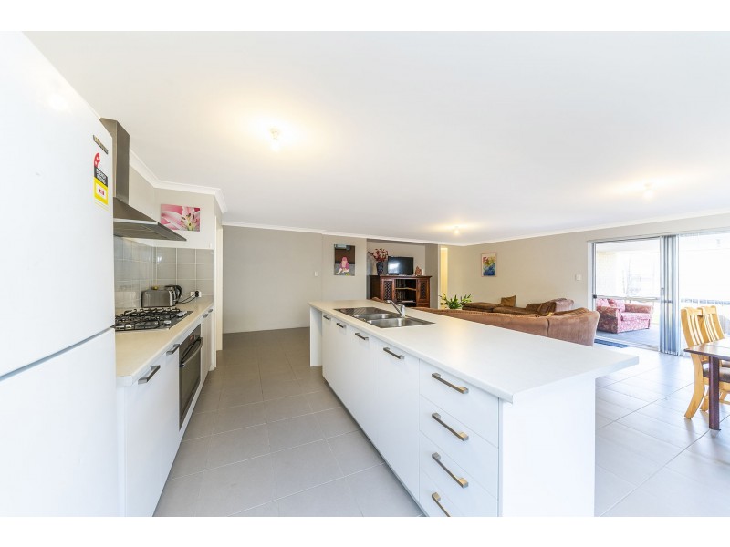 32 Janselling Avenue, Ellenbrook WA 6069