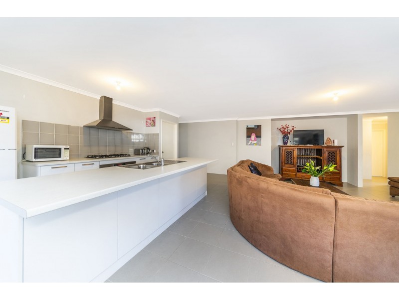 32 Janselling Avenue, Ellenbrook WA 6069