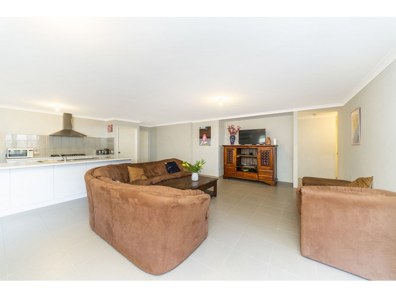 32 Janselling Avenue, Ellenbrook WA 6069