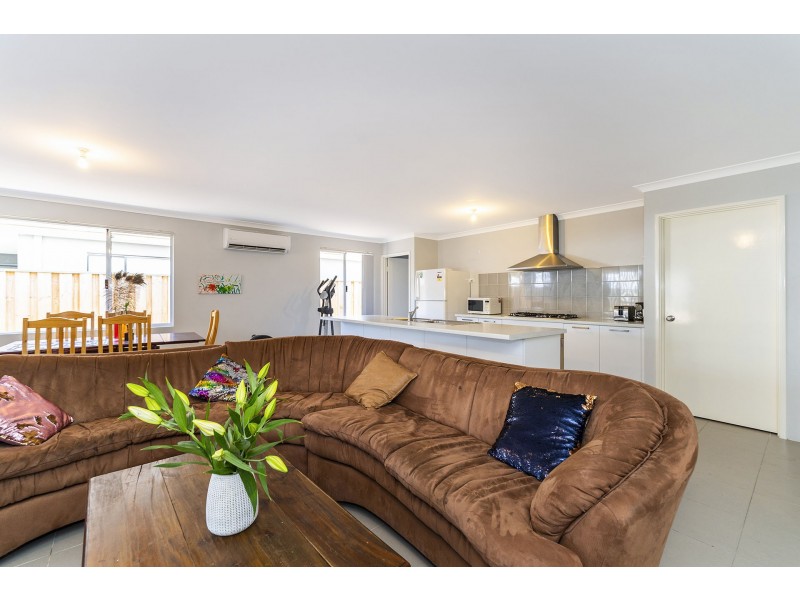32 Janselling Avenue, Ellenbrook WA 6069