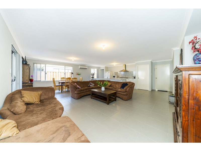 32 Janselling Avenue, Ellenbrook WA 6069