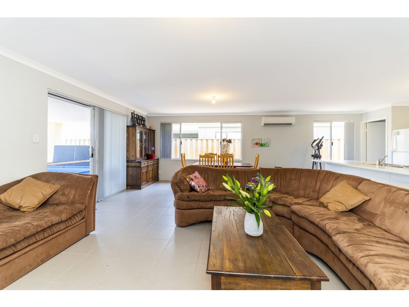32 Janselling Avenue, Ellenbrook WA 6069