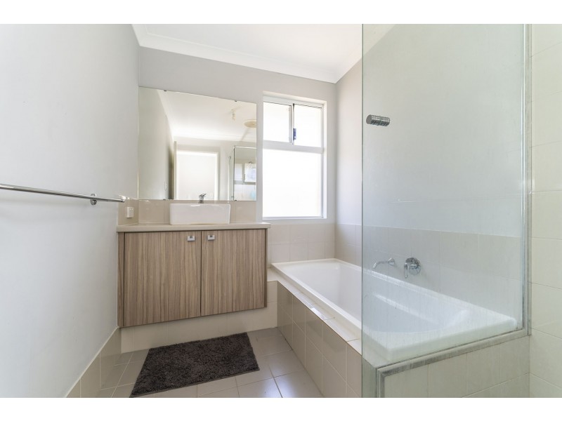 32 Janselling Avenue, Ellenbrook WA 6069