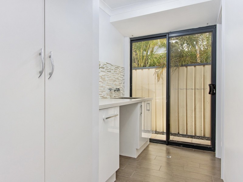 21 Daintree Loop, Bertram WA 6167