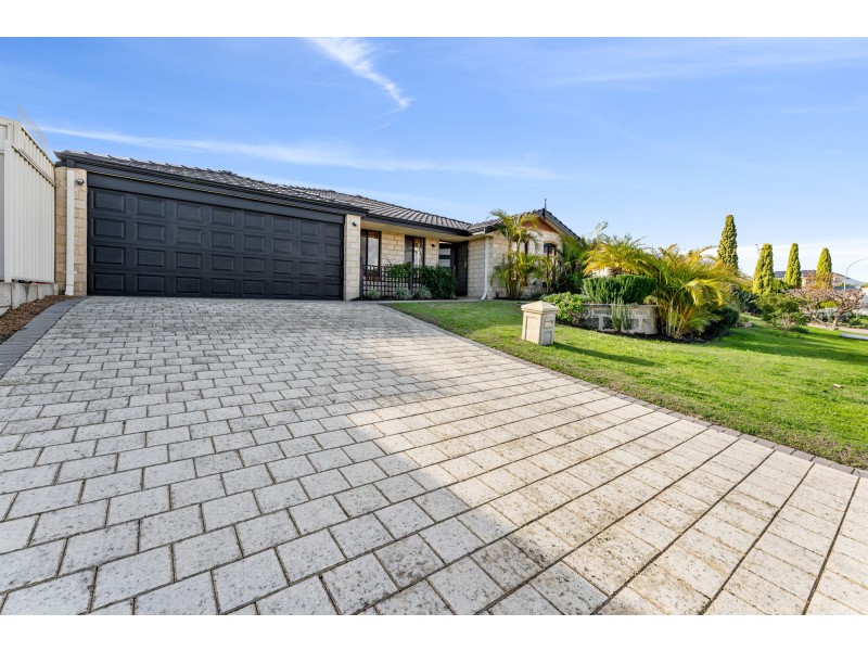 109 Manchester Drive, Hocking WA 6065