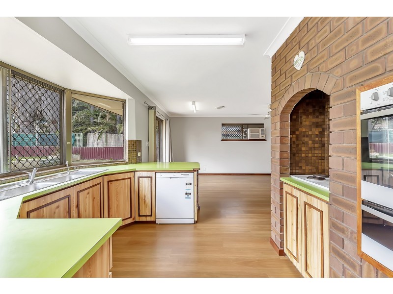 86 Leighton Road, Halls Head WA 6210