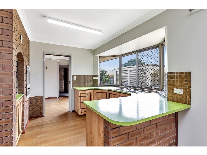 86 Leighton Road, Halls Head WA 6210