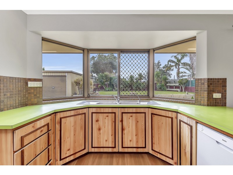 86 Leighton Road, Halls Head WA 6210