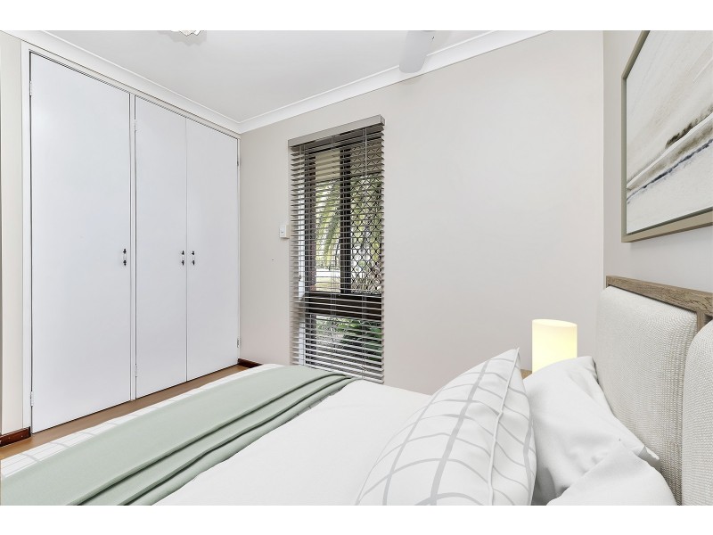 86 Leighton Road, Halls Head WA 6210