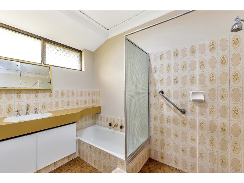 86 Leighton Road, Halls Head WA 6210