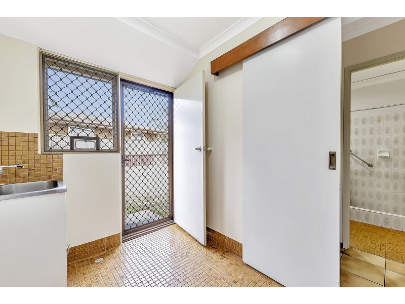 86 Leighton Road, Halls Head WA 6210