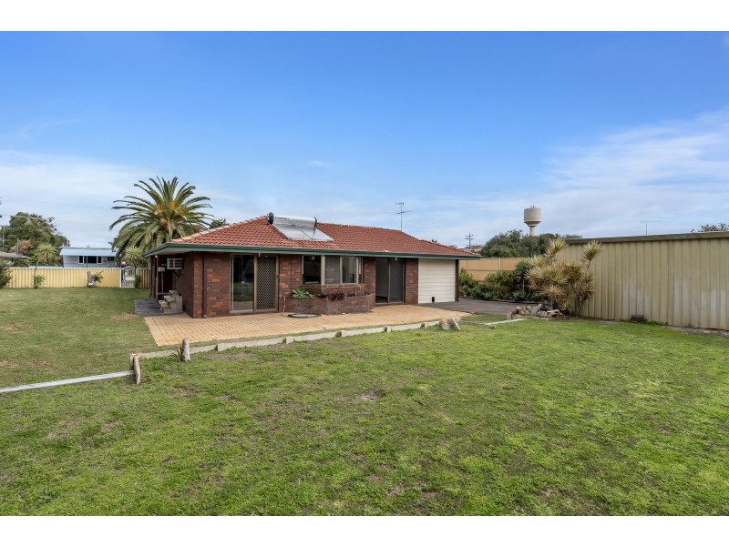 86 Leighton Road, Halls Head WA 6210