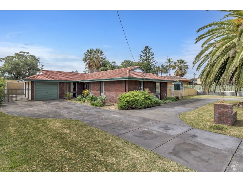 86 Leighton Road, Halls Head WA 6210