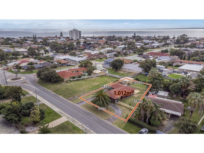 86 Leighton Road, Halls Head WA 6210