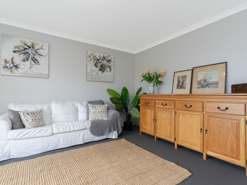 5 Watersun Gardens, Jindalee WA 6036