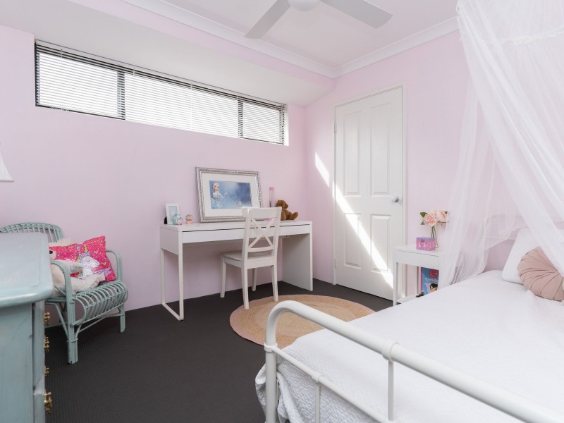 5 Watersun Gardens, Jindalee WA 6036